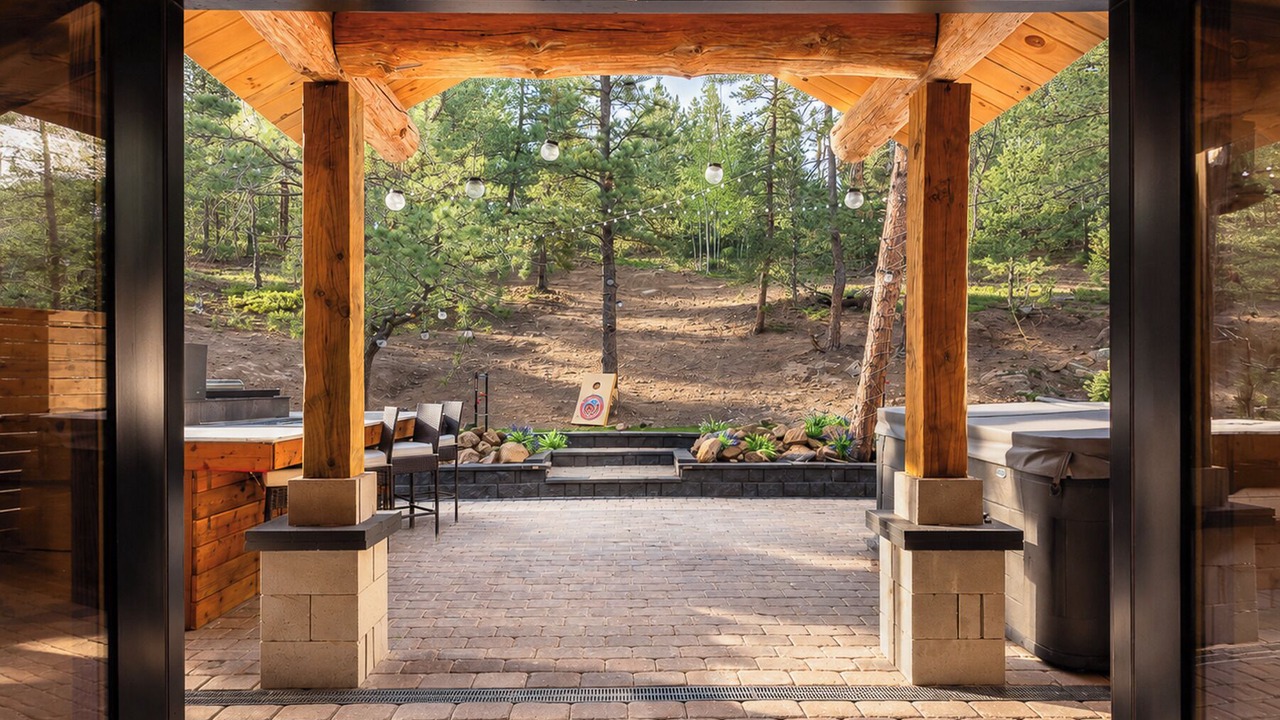 Photo of Outdoor in Black Hawk