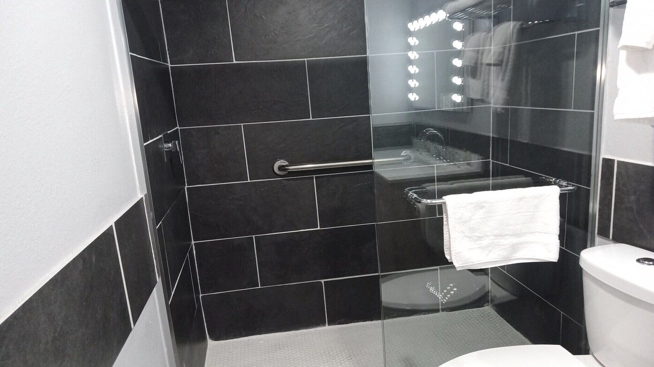 Photo of Bathroom in Marshall