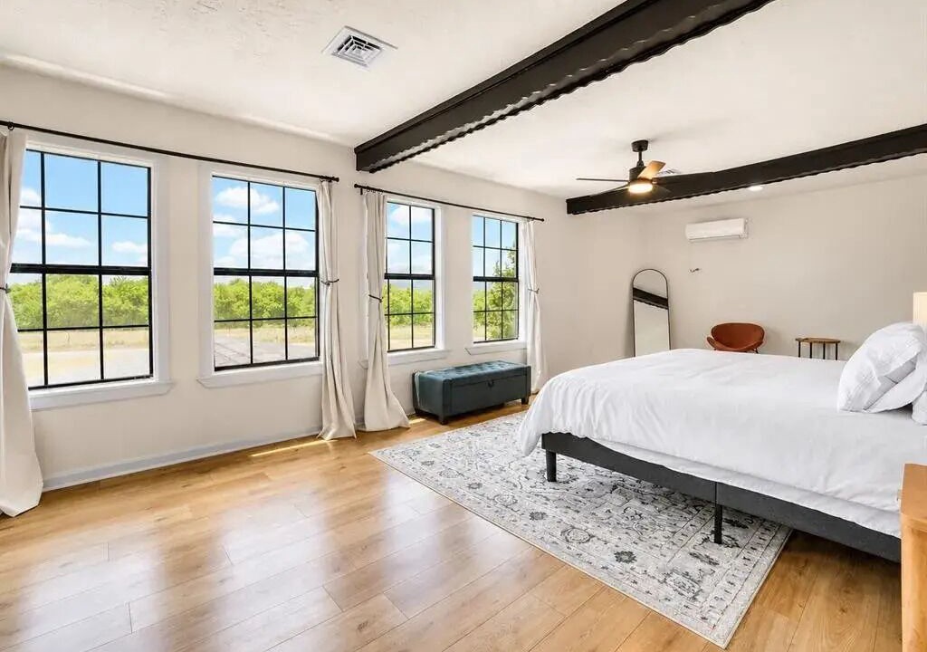 Photo of Bedroom in Lawton
