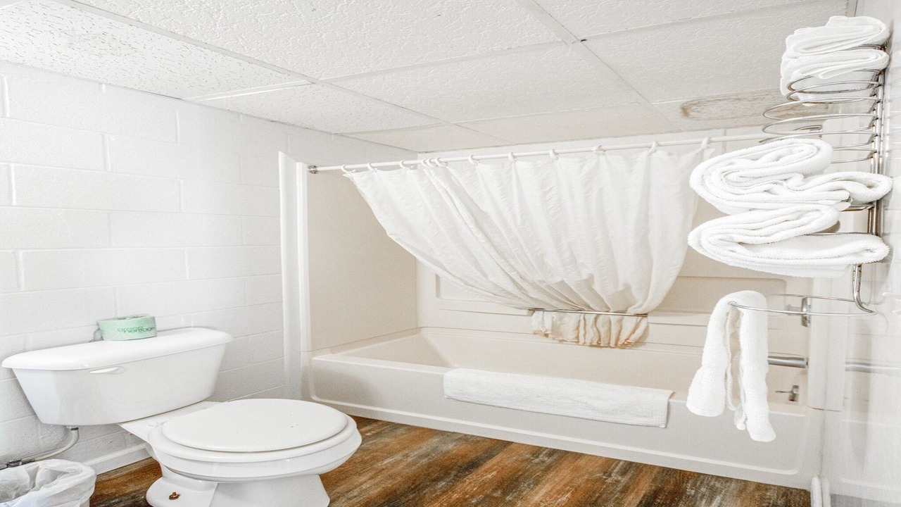 Photo of Bathroom in Osborne