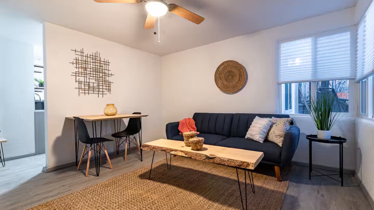 Photo of Livingroom in Nob Hill