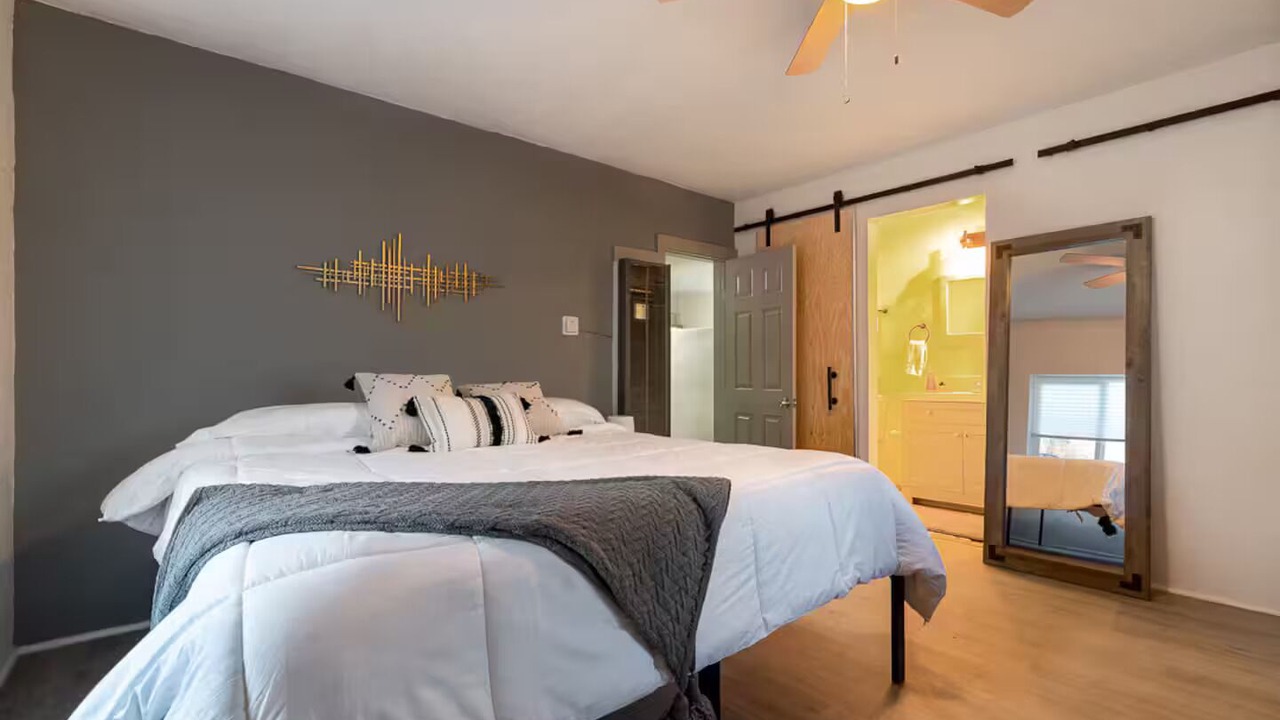 Photo of Bedroom in Nob Hill