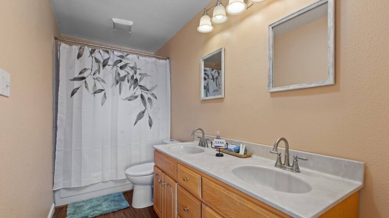 Photo of Bathroom in West Bluff