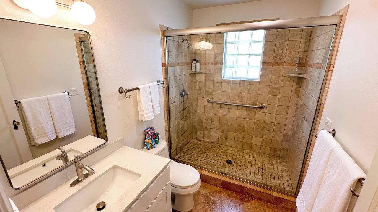 Photo of Bathroom in Laurelhurst