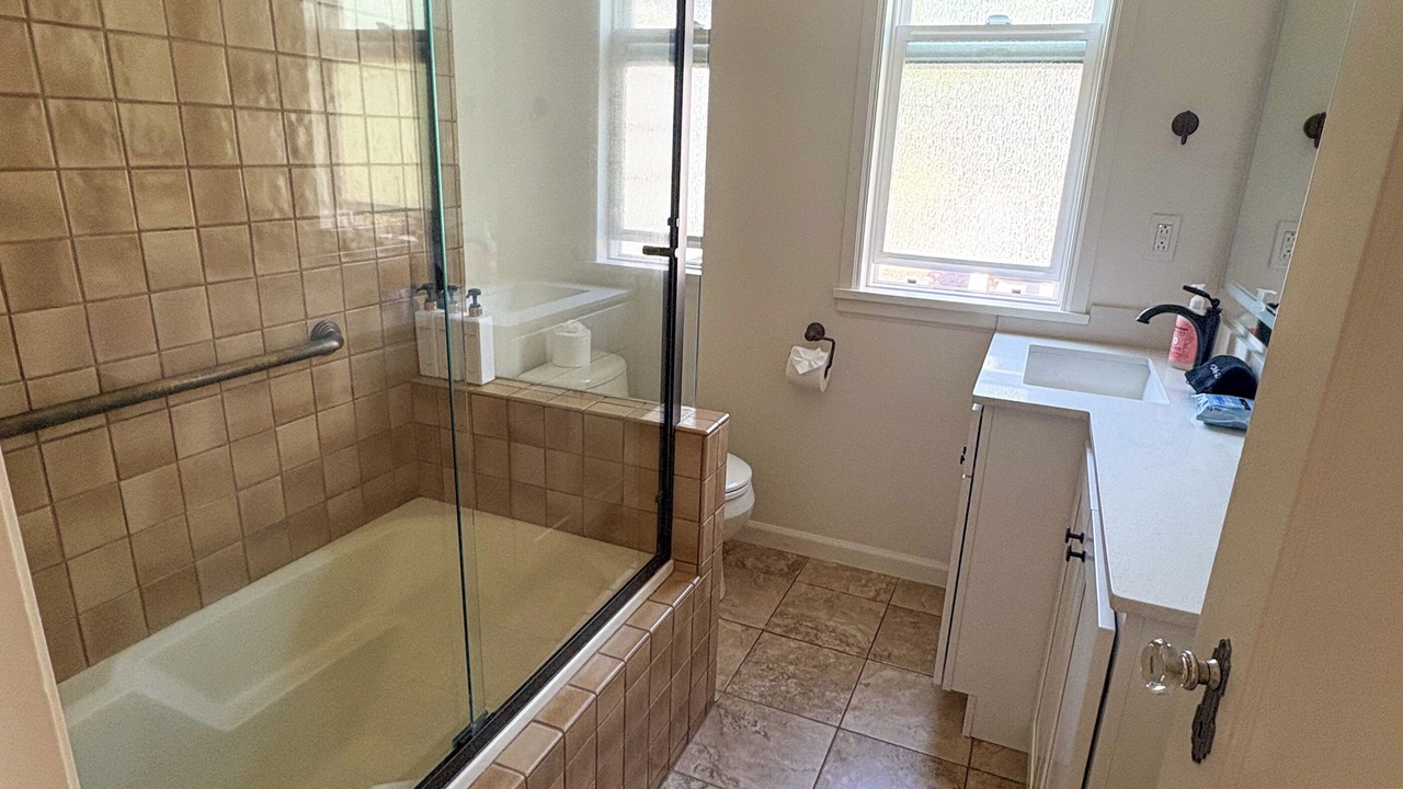 Photo of Bathroom in Laurelhurst