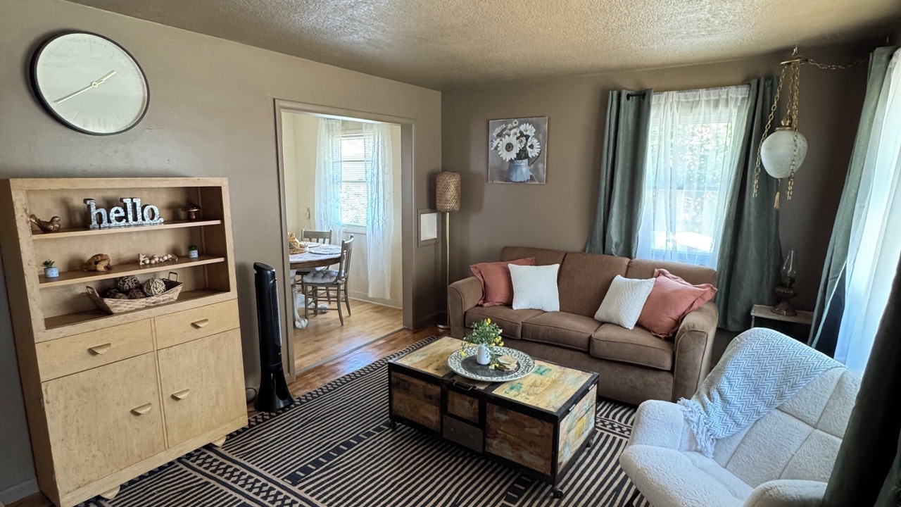 Photo of Livingroom in Fort Morgan