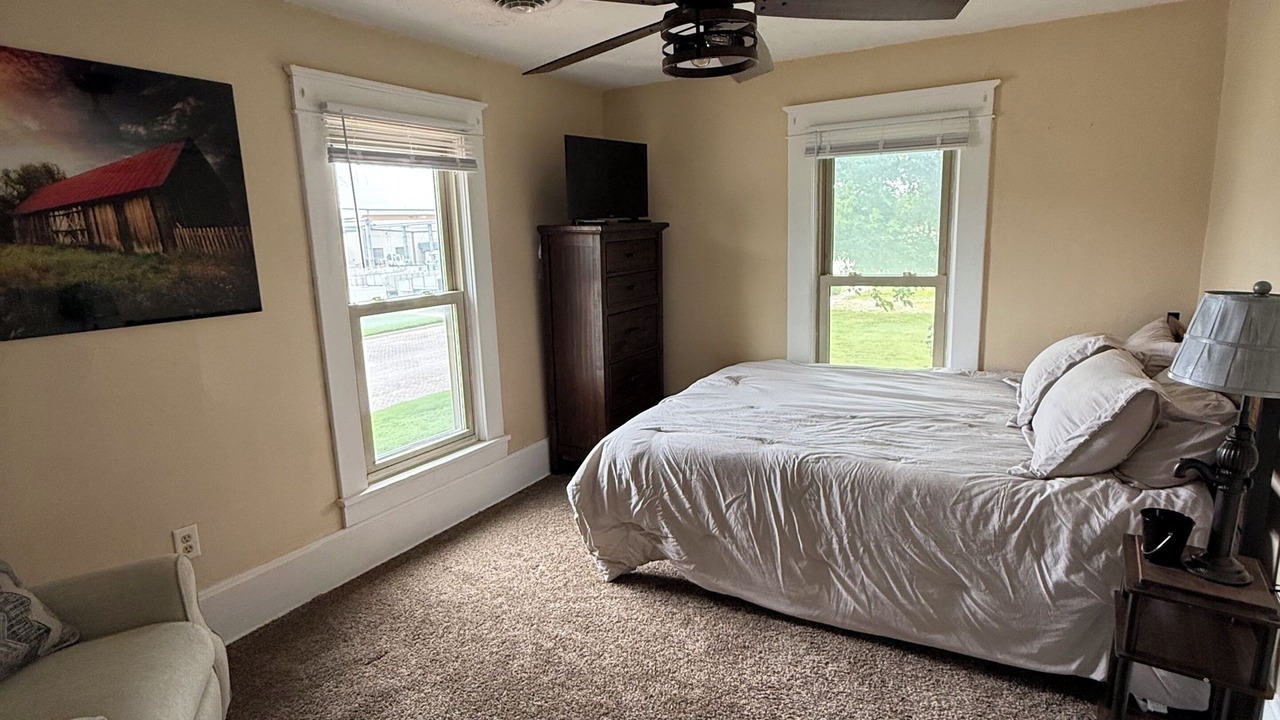 Photo of Bedroom in Solomon