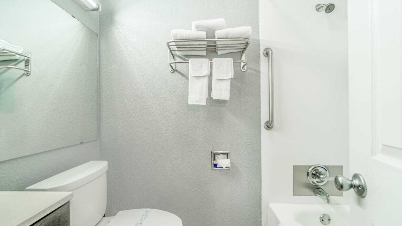 Photo of Bathroom in Ira