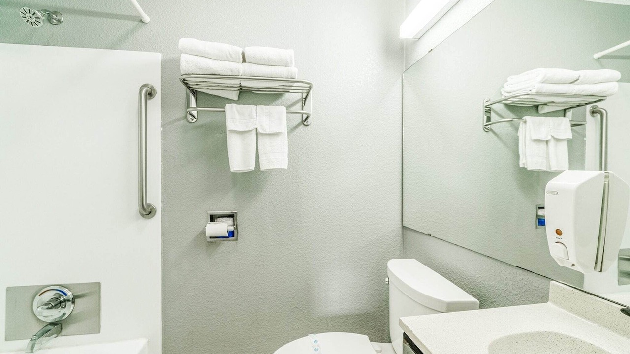 Photo of Bathroom in Ira