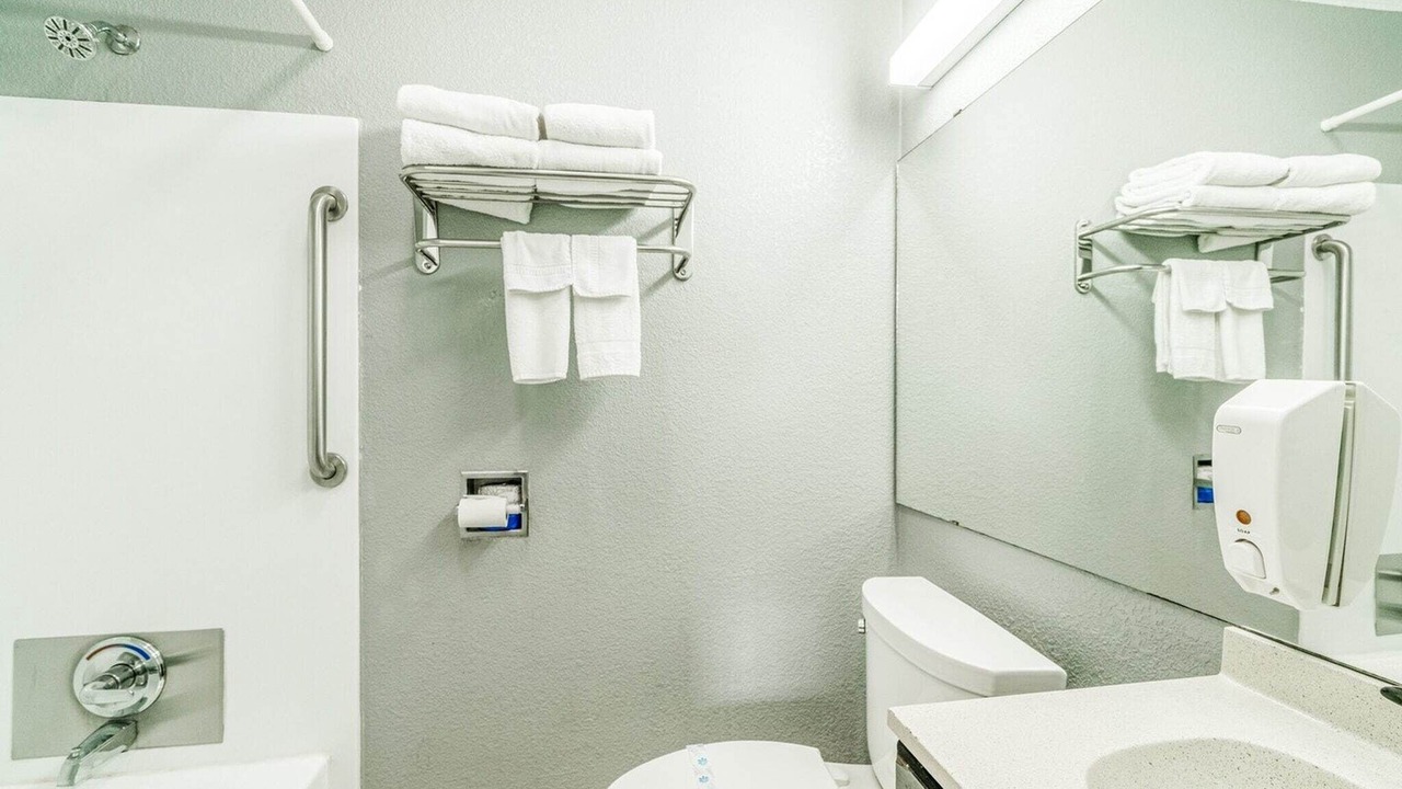 Photo of Bathroom in Ira