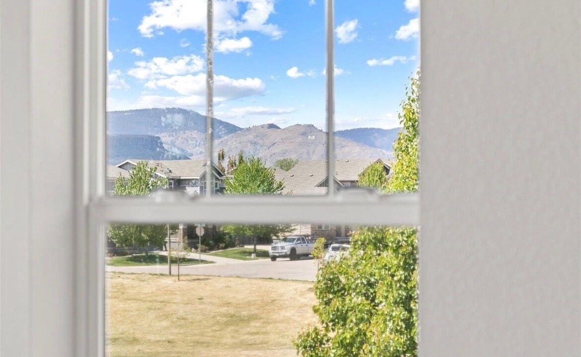 Photo of Others in Golden