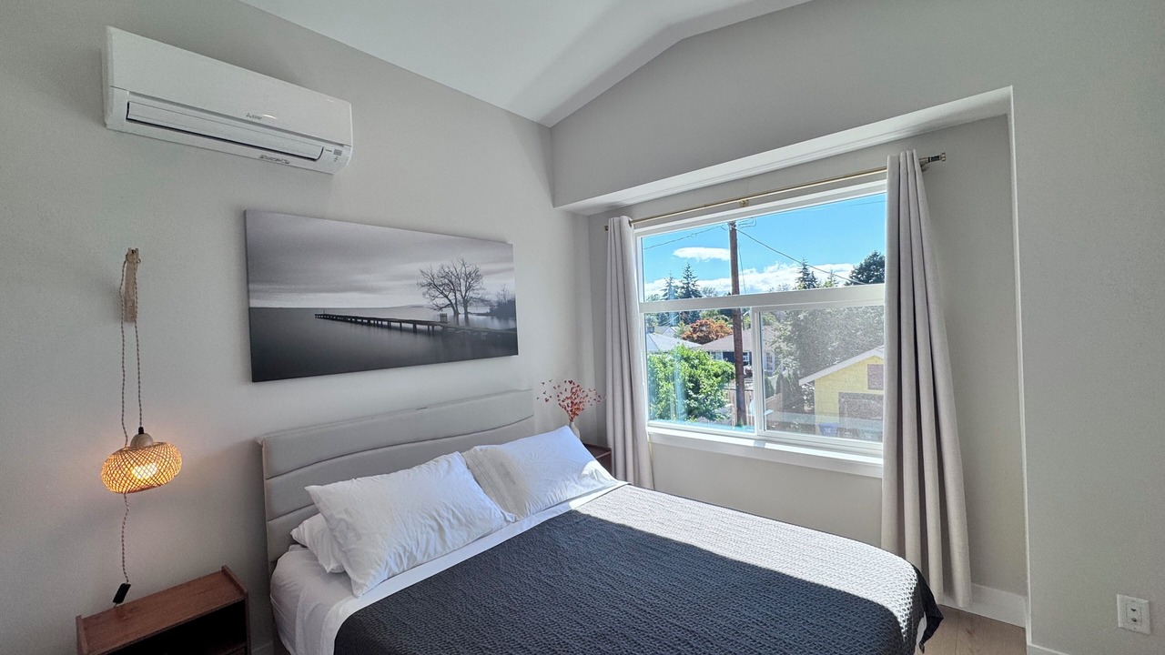 Photo of Bedroom in Delridge