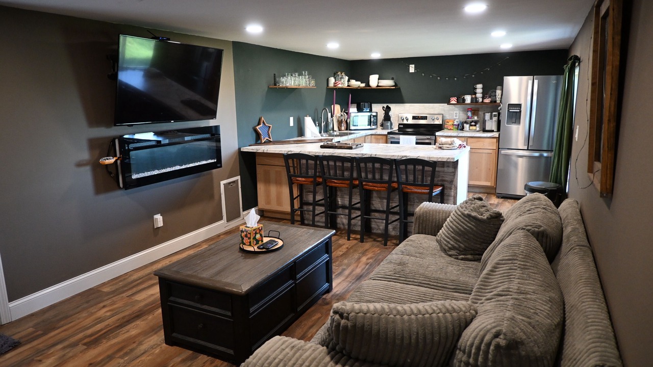 Photo of Livingroom in Whitetail