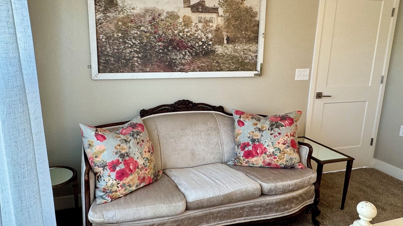Photo of Livingroom in Lafayette