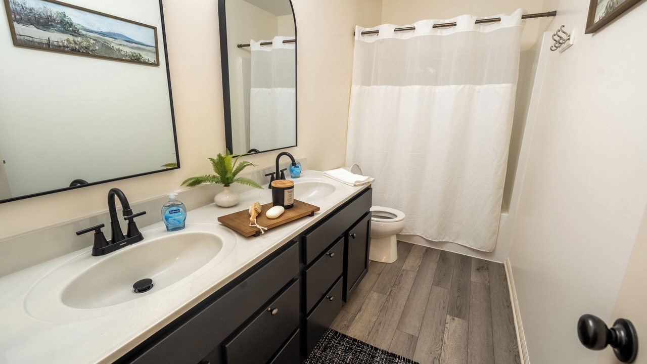Photo of Bathroom in Grandview