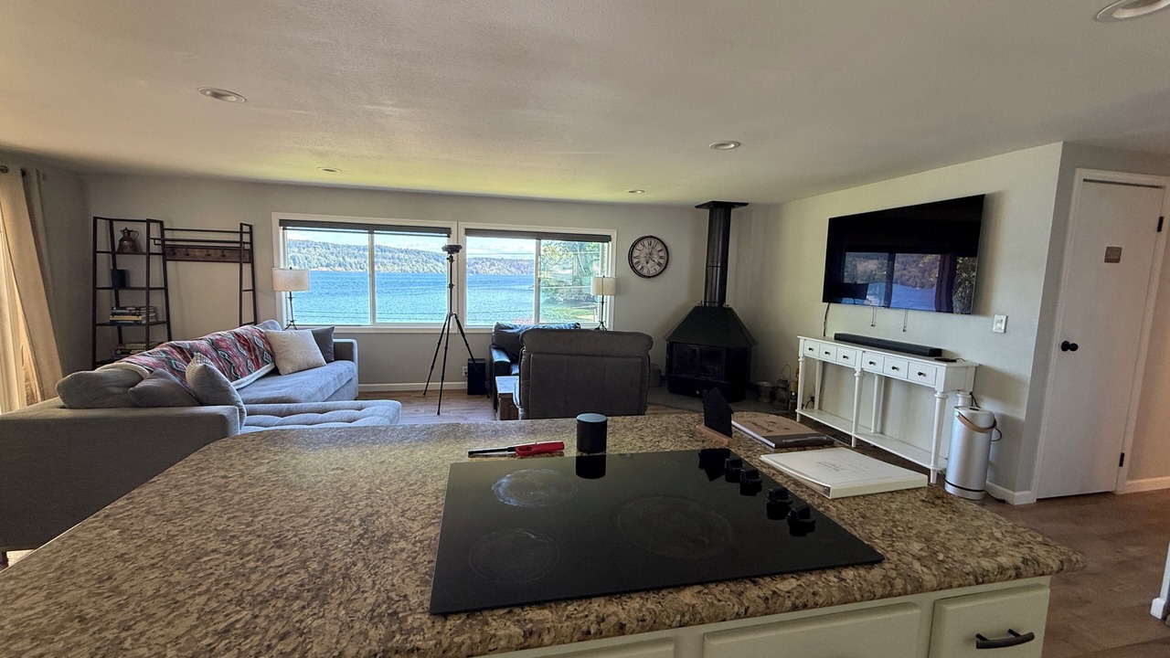 Photo of Livingroom in Olalla