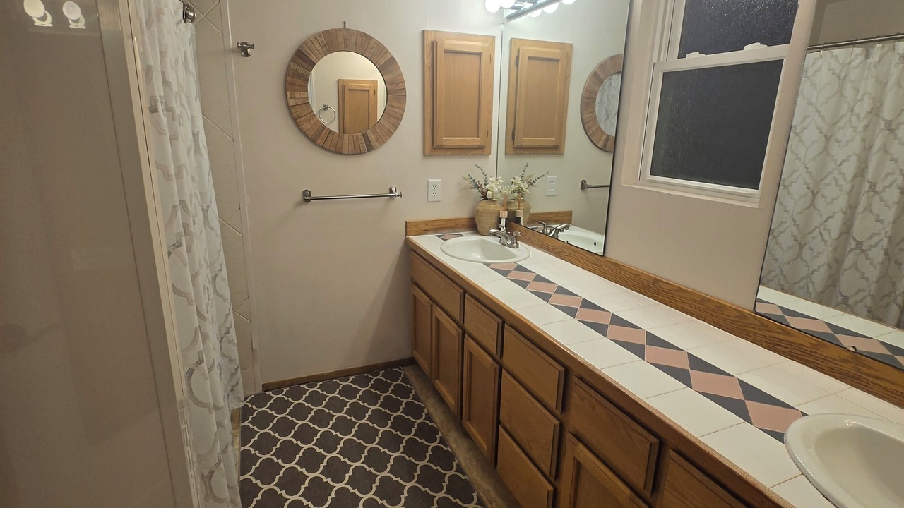 Photo of Bathroom in Rollingbay