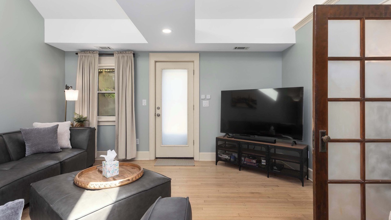 Photo of Livingroom in Parkville