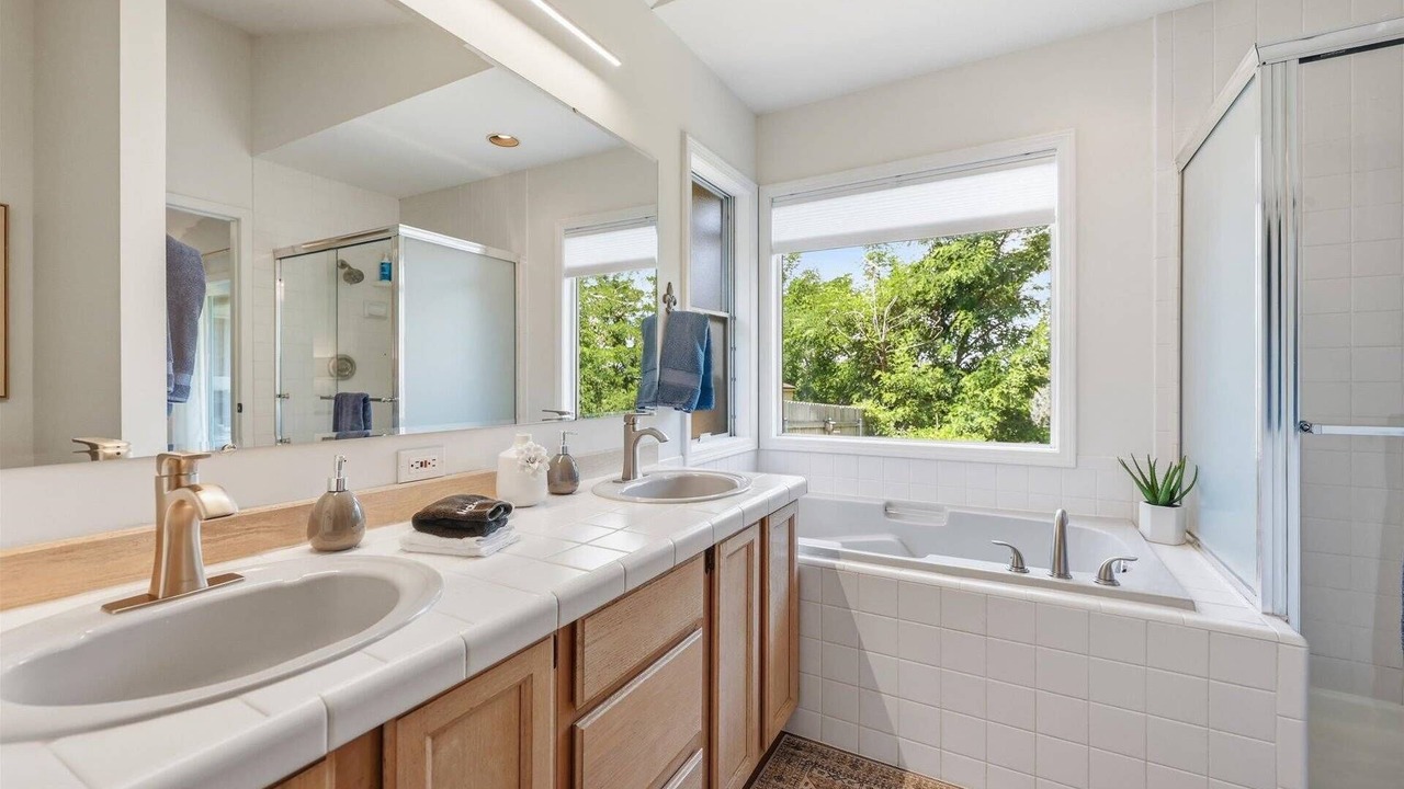 Photo of Bathroom in Garden City