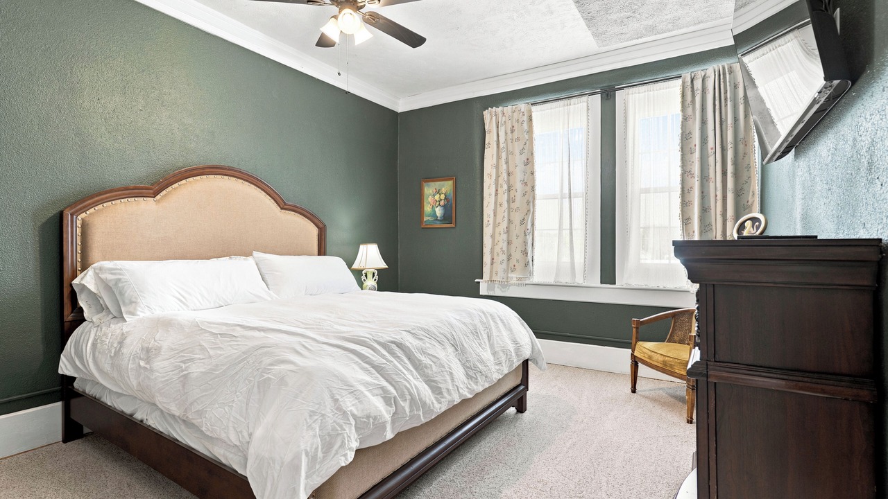 Photo of Bedroom in Chapman