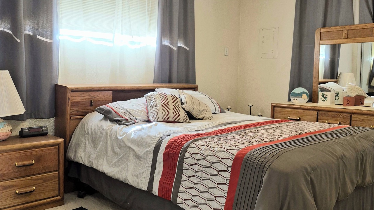 Photo of Bedroom in Northeast Heights