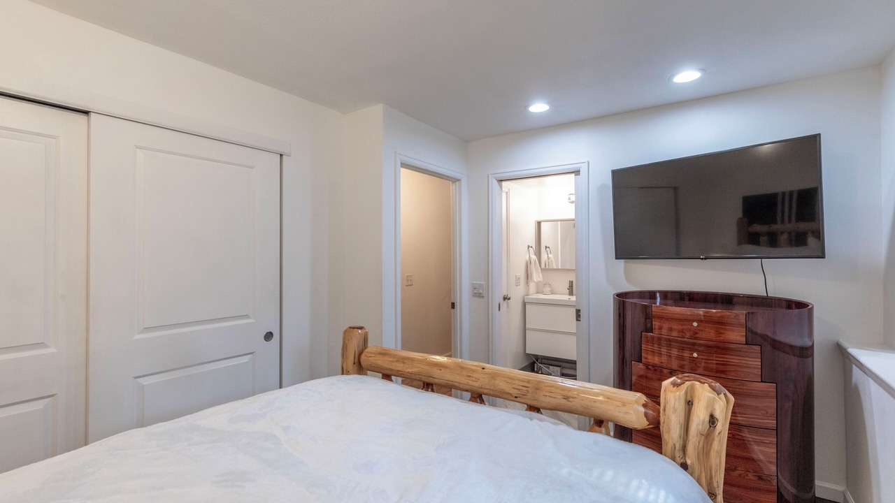 Photo of Bedroom in Washington Virginia Vale