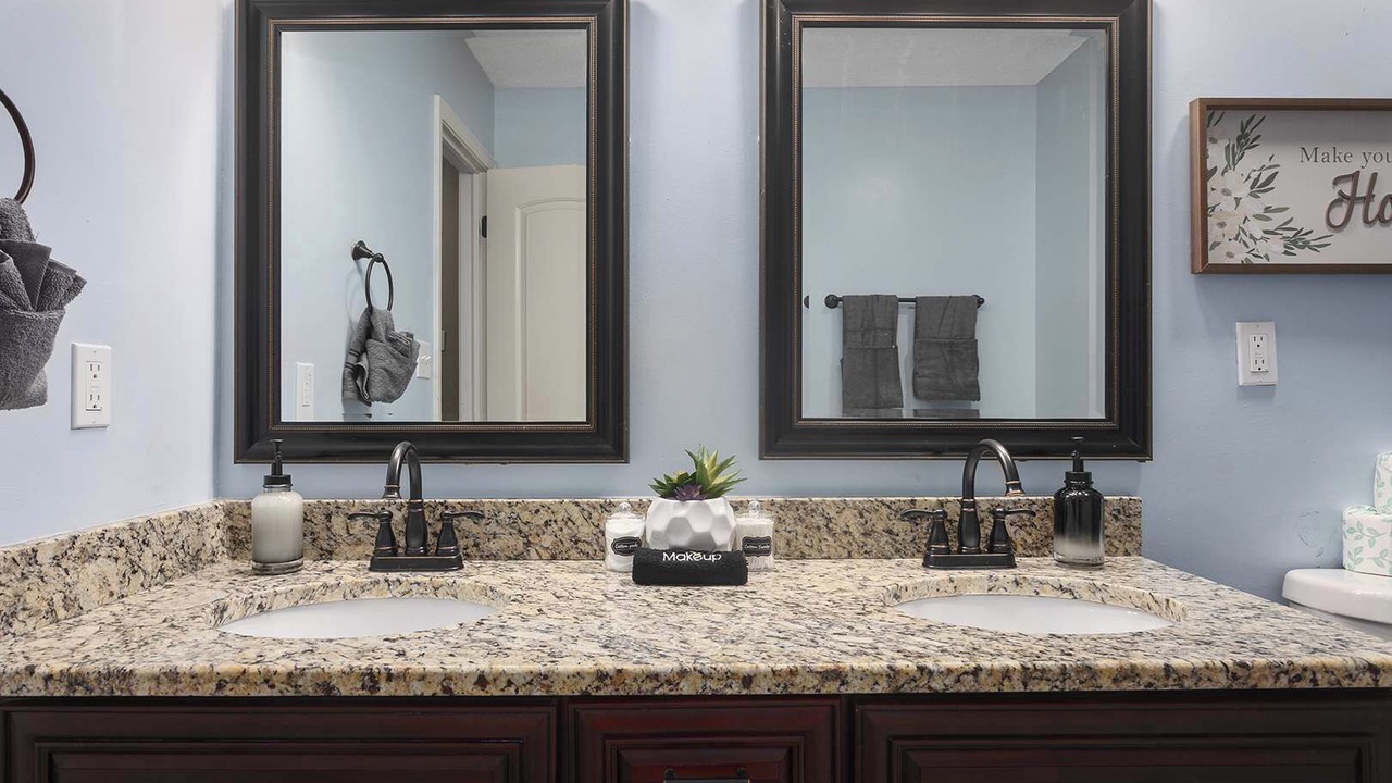 Photo of Bathroom in Lenexa