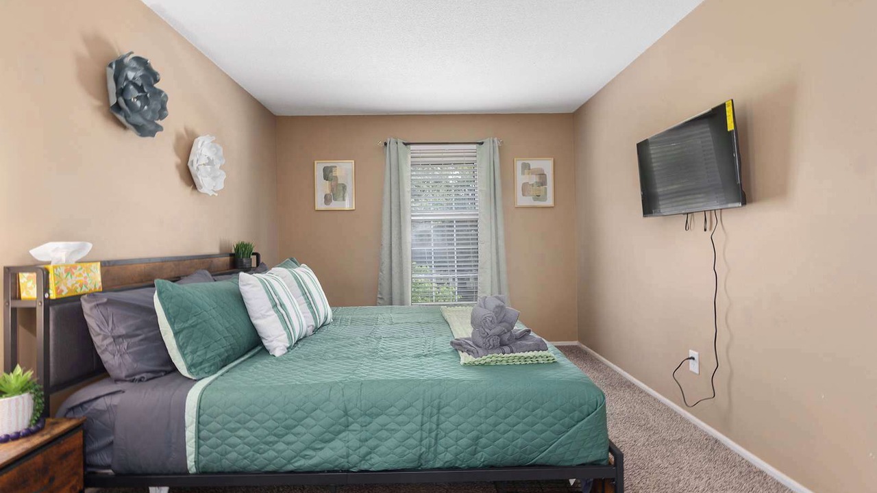 Photo of Bedroom in Lenexa