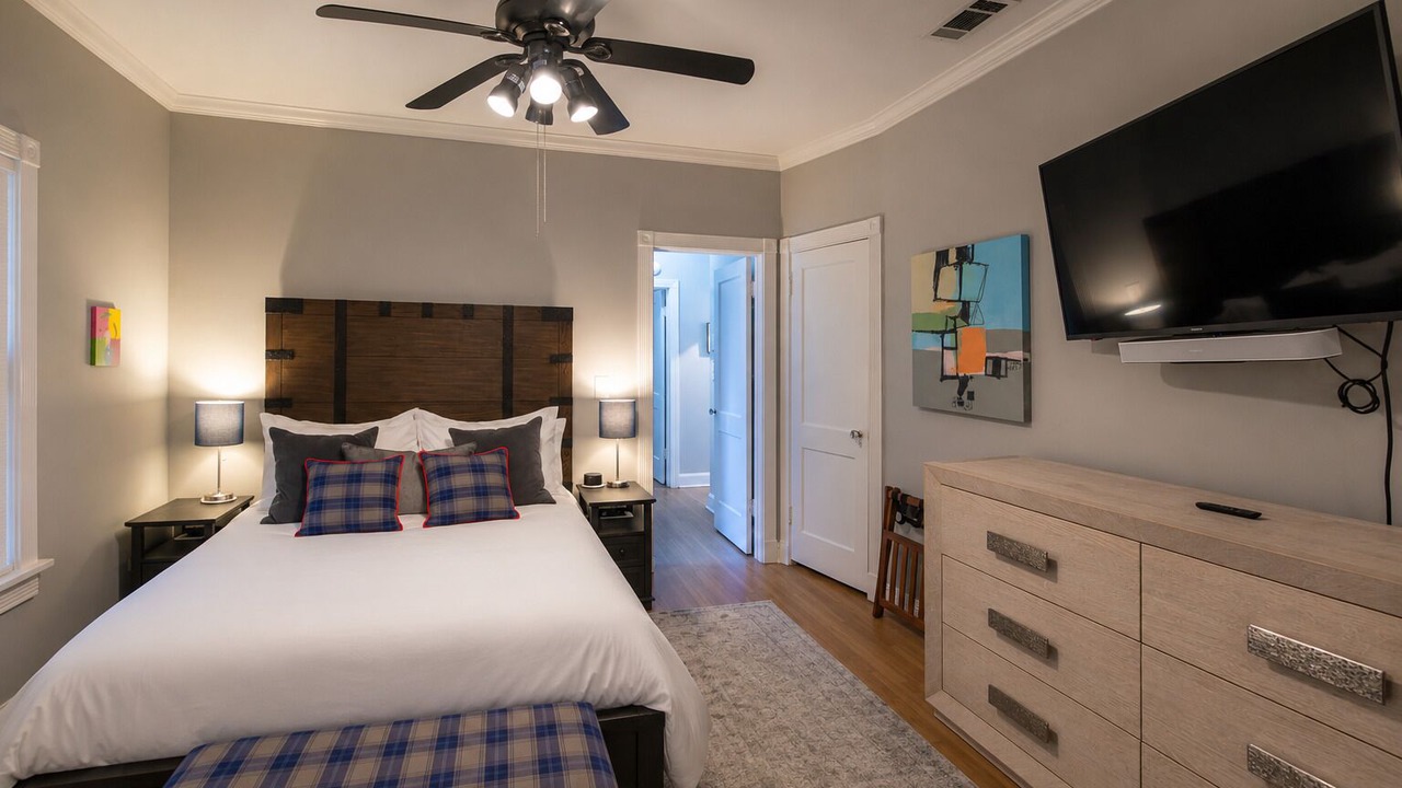 Photo of Bedroom in Turner Park