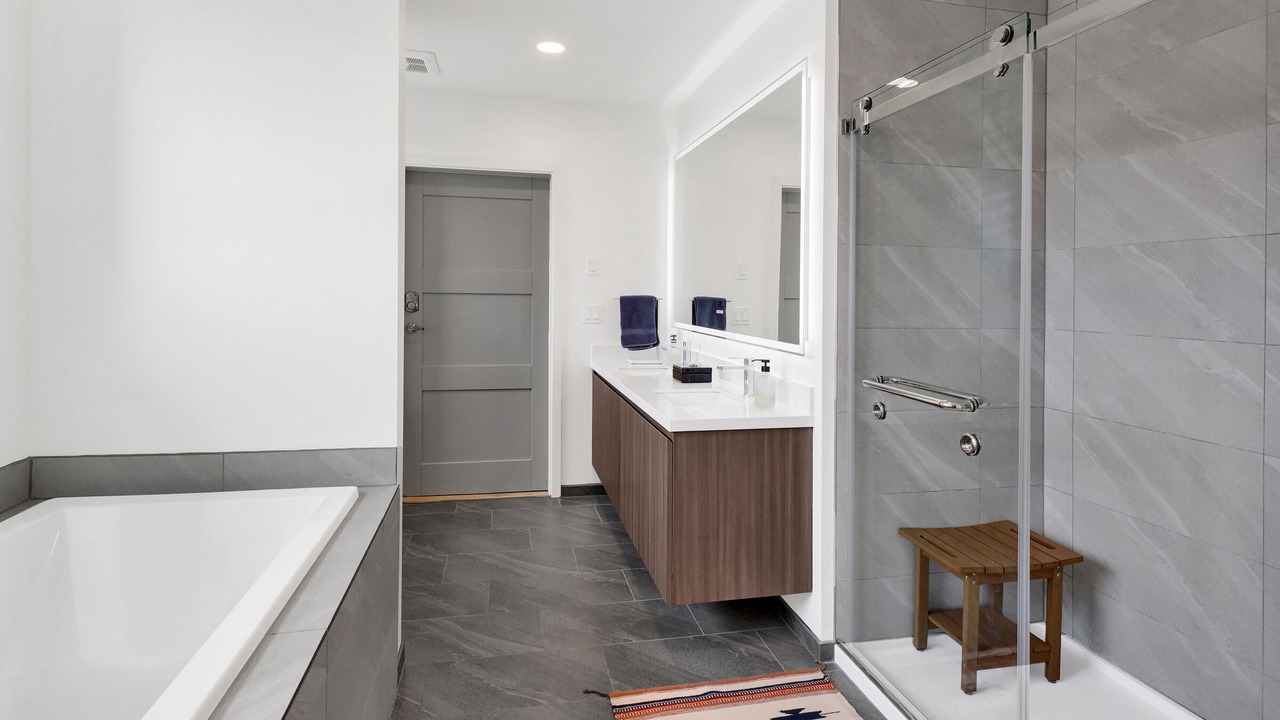 Photo of Bathroom in Central Business District