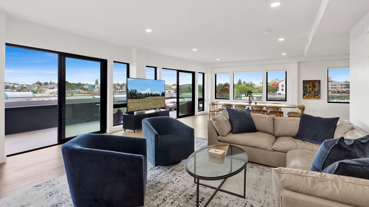 Photo of Livingroom in Central Business District