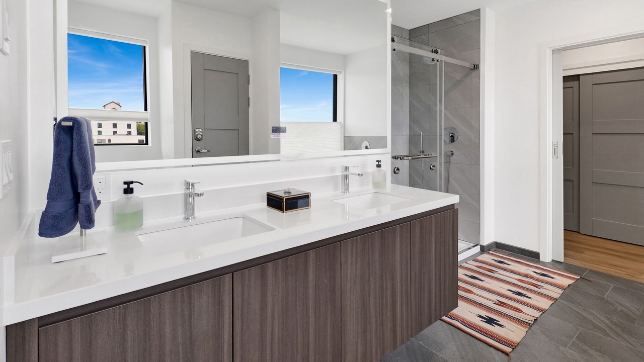 Photo of Bathroom in Central Business District