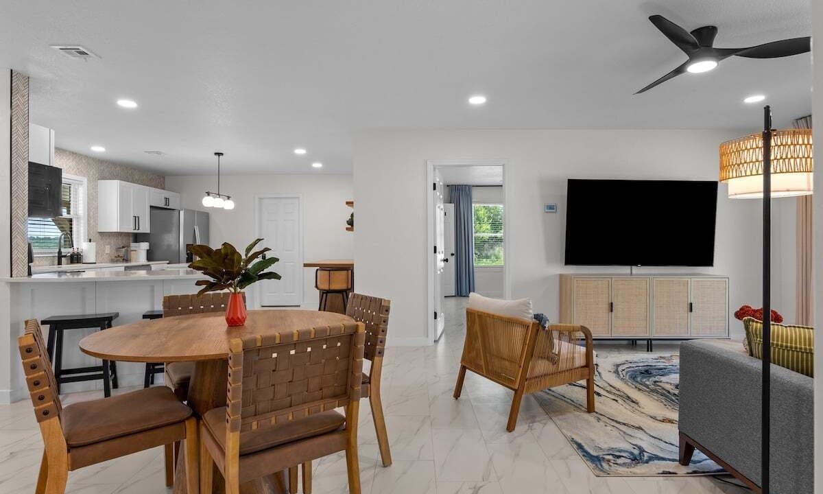 Photo of Livingroom in Sand Springs