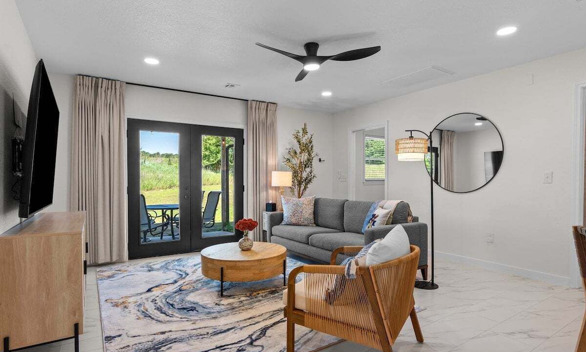 Photo of Livingroom in Sand Springs
