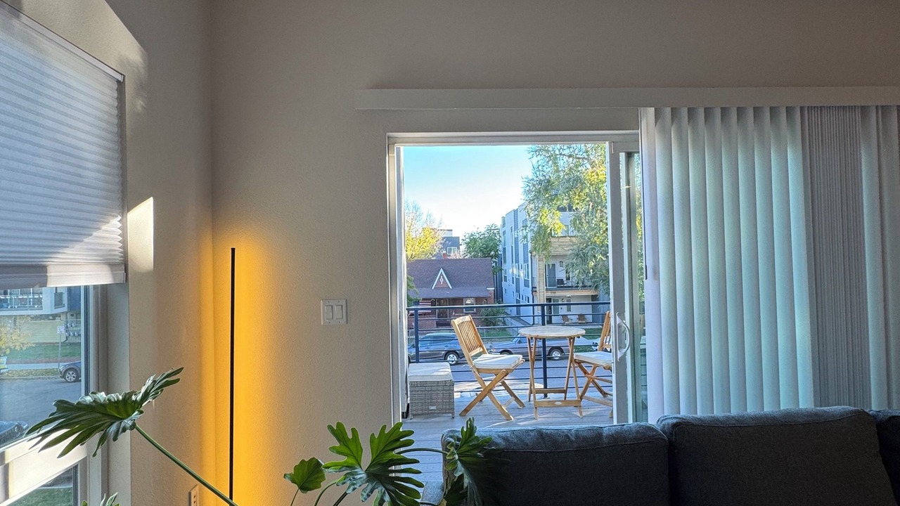 Photo of Livingroom in Jefferson Park