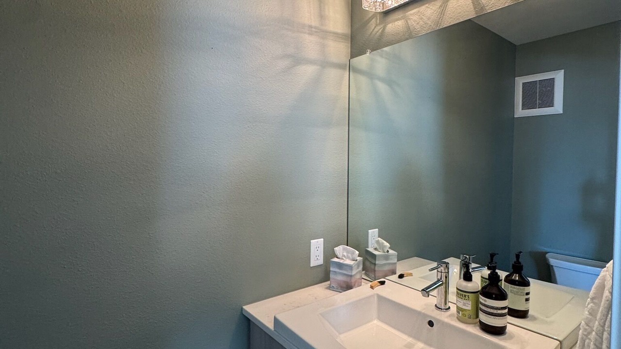 Photo of Bathroom in Jefferson Park