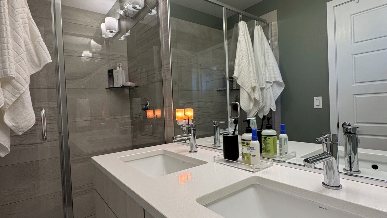Photo of Bathroom in Jefferson Park
