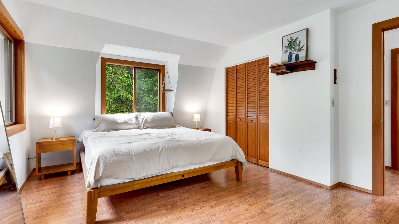 Photo of Bedroom in Marblemount