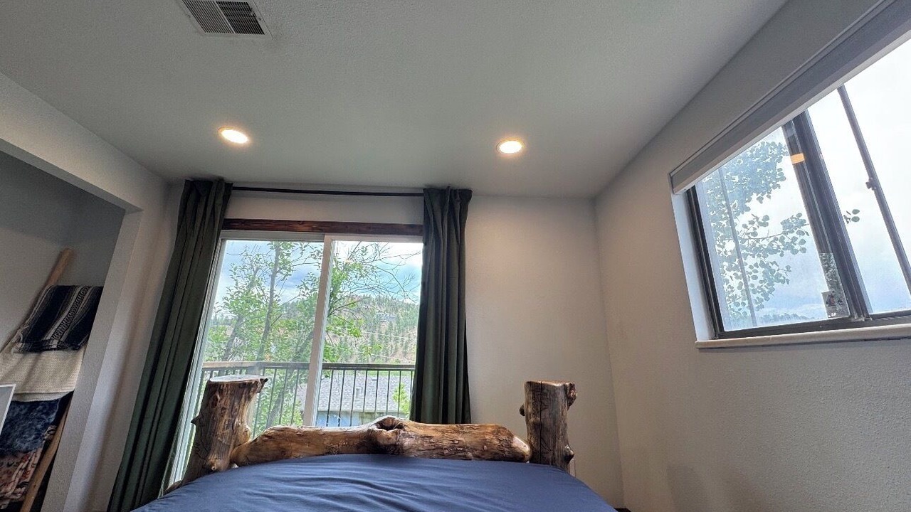 Photo of Bedroom in Kerr Gulch
