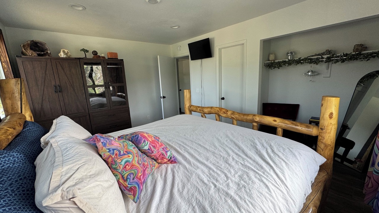 Photo of Bedroom in Kerr Gulch