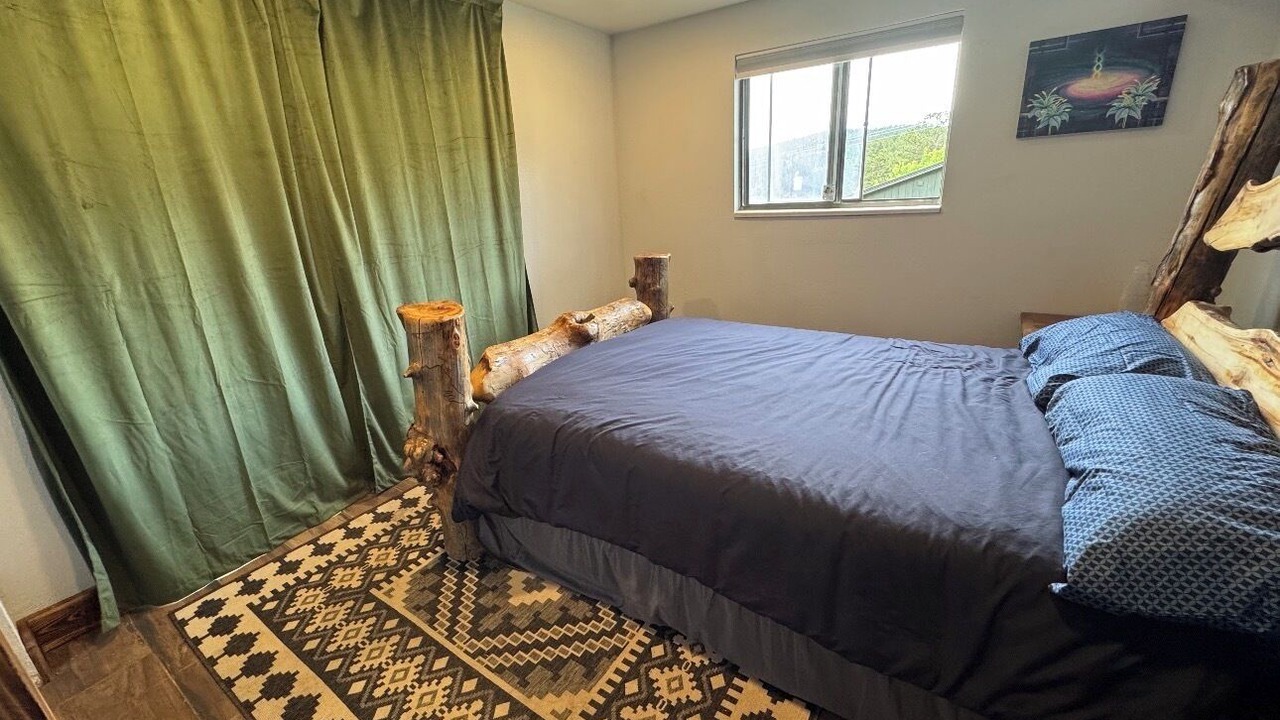 Photo of Bedroom in Kerr Gulch