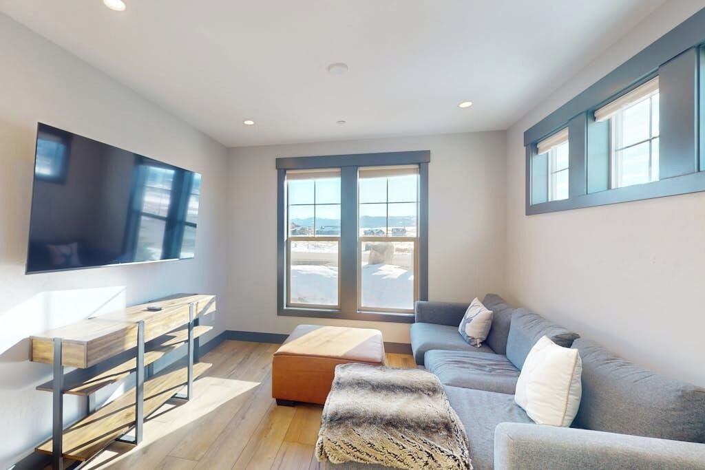 Photo of Livingroom in Grand Elk Ranch