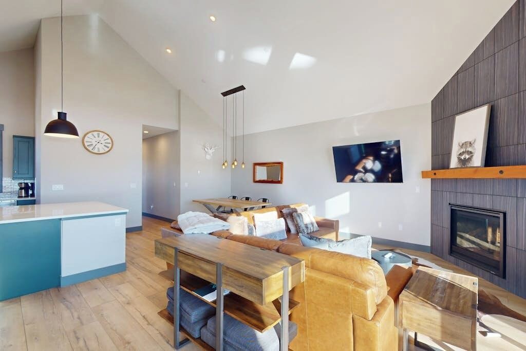 Photo of Livingroom in Grand Elk Ranch