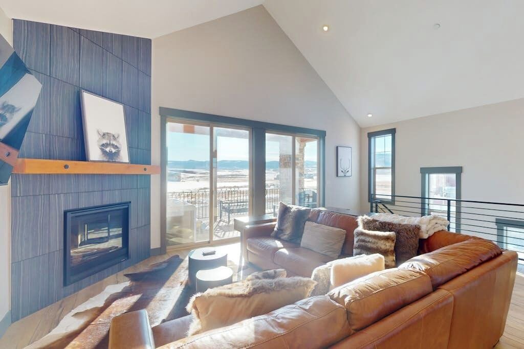 Photo of Livingroom in Grand Elk Ranch