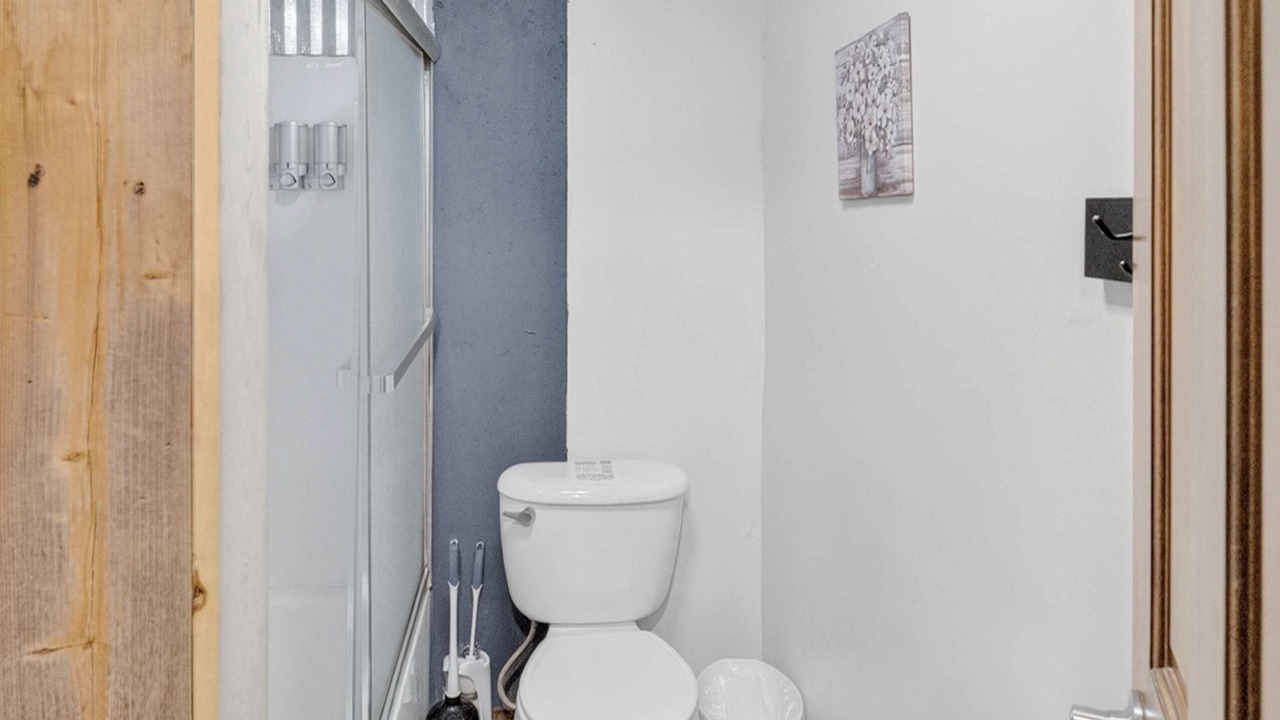 Photo of Bathroom in Security-Widefield
