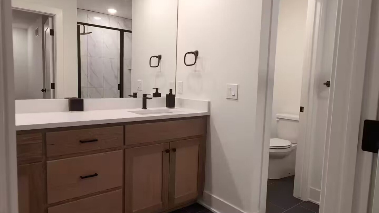 Photo of Bathroom in Valley