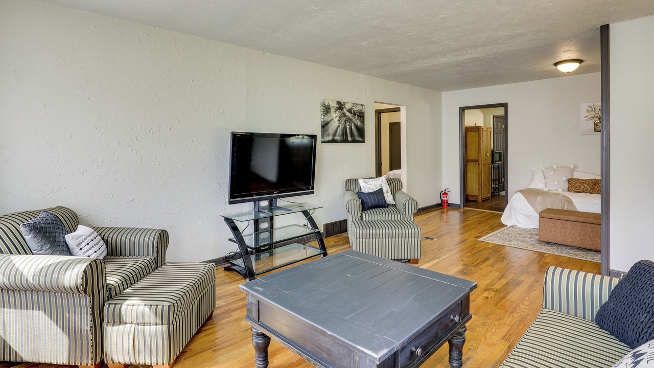 Photo of Bedroom in Pleasant Valley