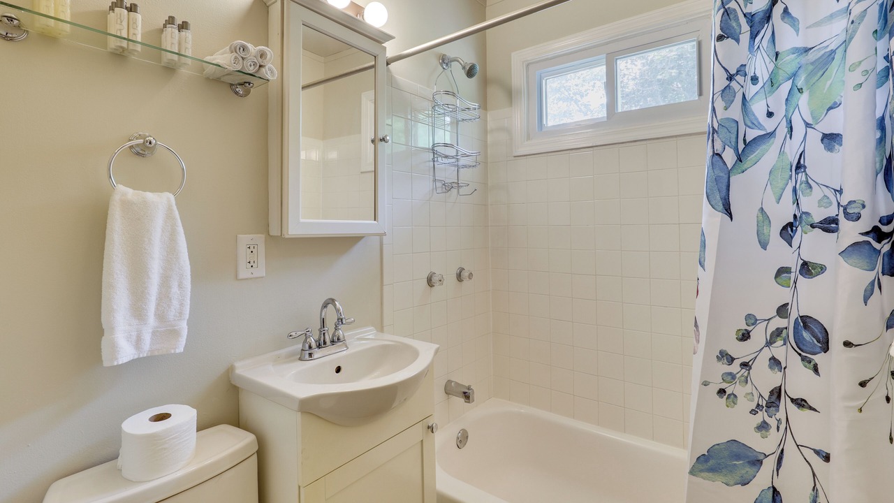 Photo of Bathroom in Pleasant Valley