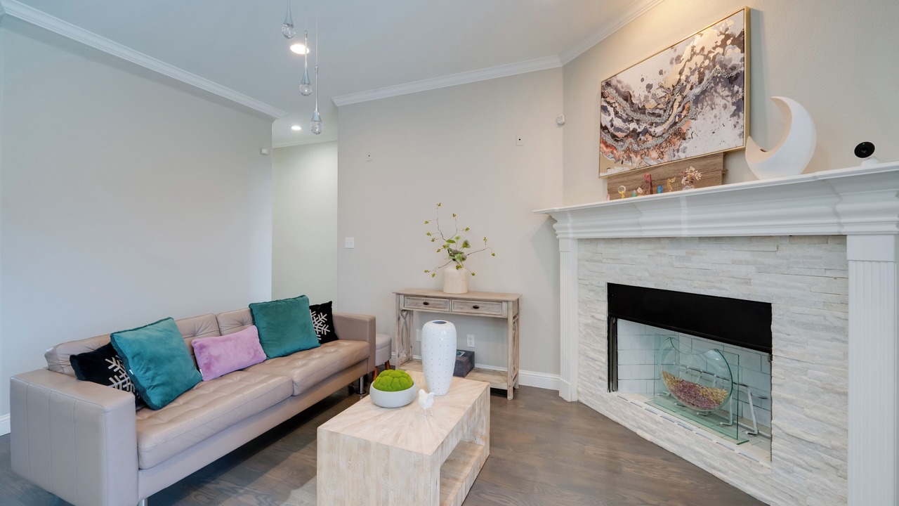 Photo of Livingroom in Cedar Hill