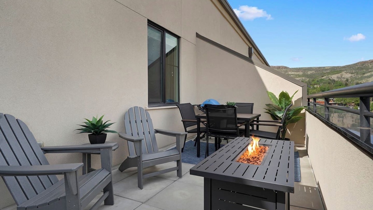 Photo of Outdoor in Golden